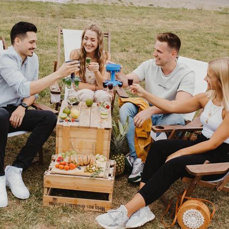 Plastic wine distributor